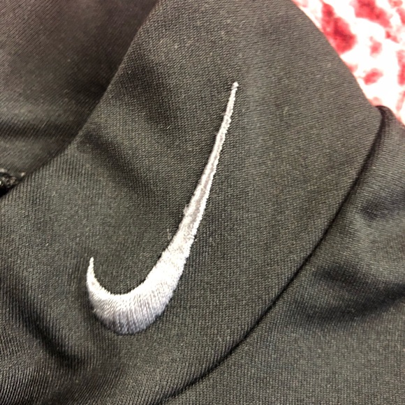 Women’s Nike Pro Shirt - Picture 4 of 10